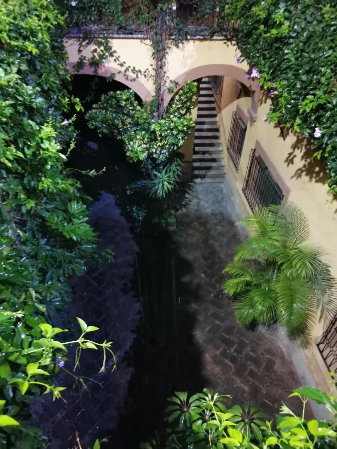 Appartement Cuarto Panchito ***Centro Historico*** à Querétaro Extérieur photo